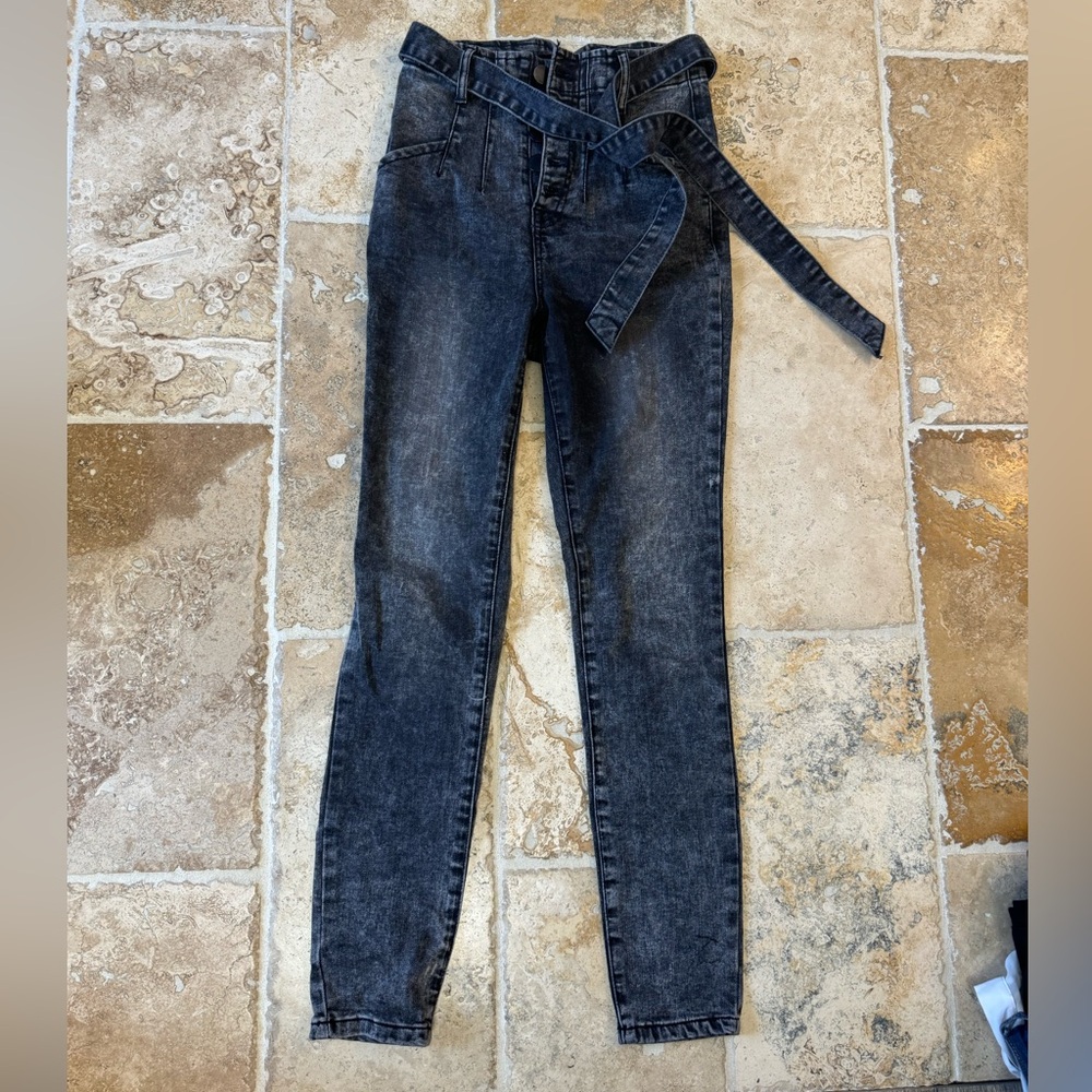 Black acid wash jeans